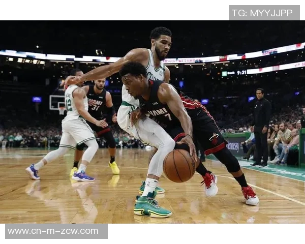 热火与凯尔特人第五场激战回顾球员表现与战术分析全景呈现